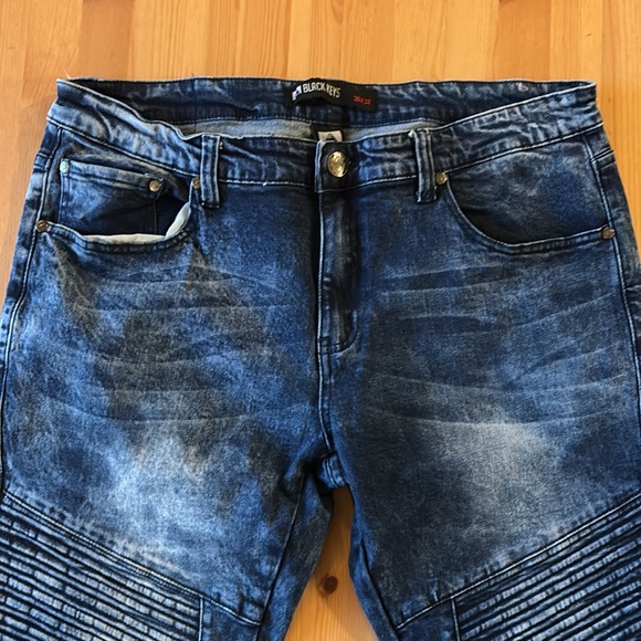 Black Keys Jeans - Picture 2 of 4